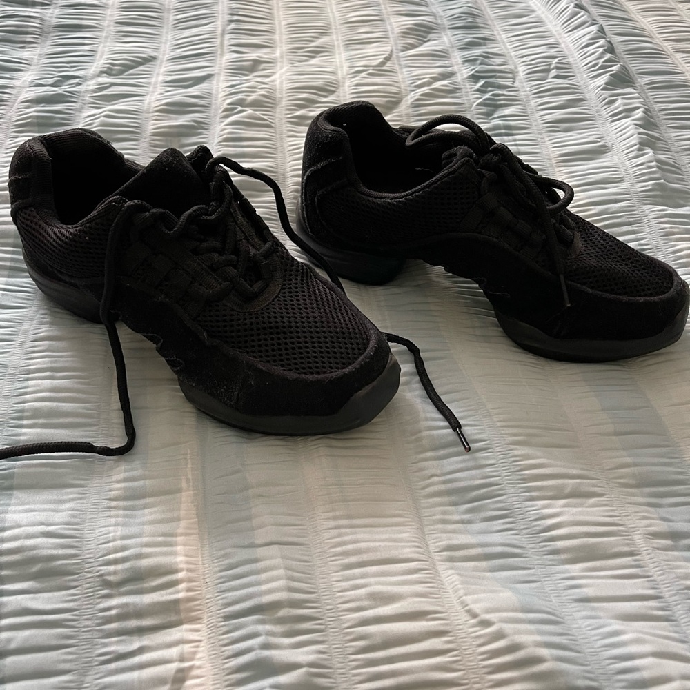 Girls/women’s hip hop shoes